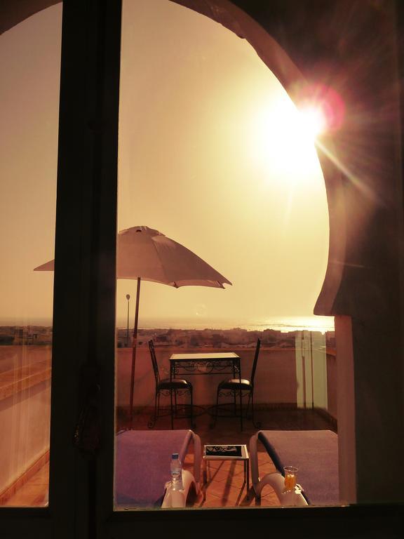 Hotel L'Arganier Solitaire à Souira Guedima Extérieur photo